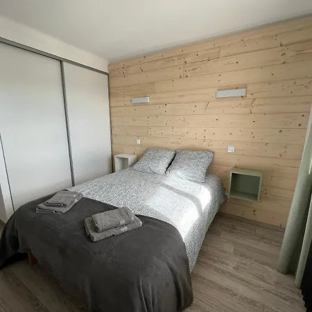 Avec Balcon Apartment *
